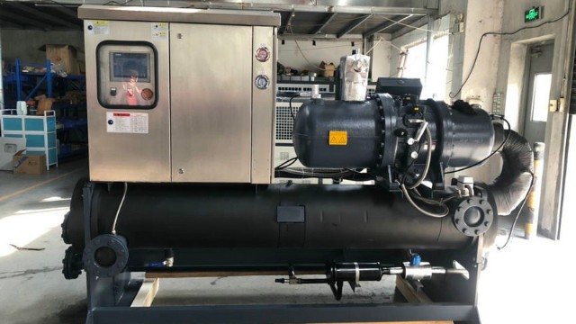 天津皮革廠螺桿式冷水機合作案例