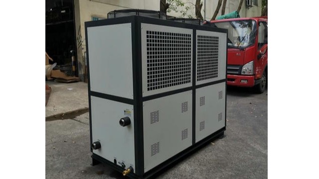 冷水機(jī)組常見故障與解決方案