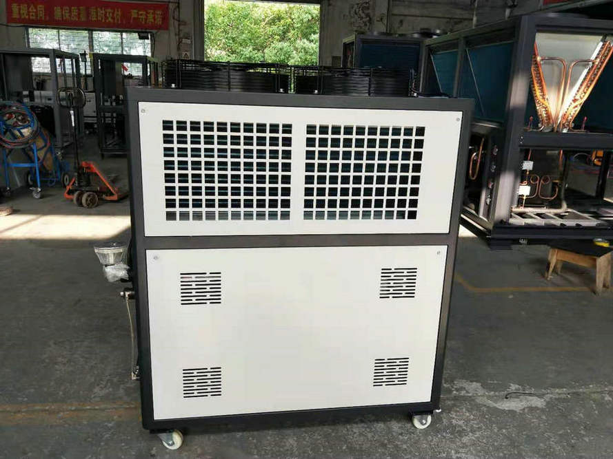 風冷式冷水機