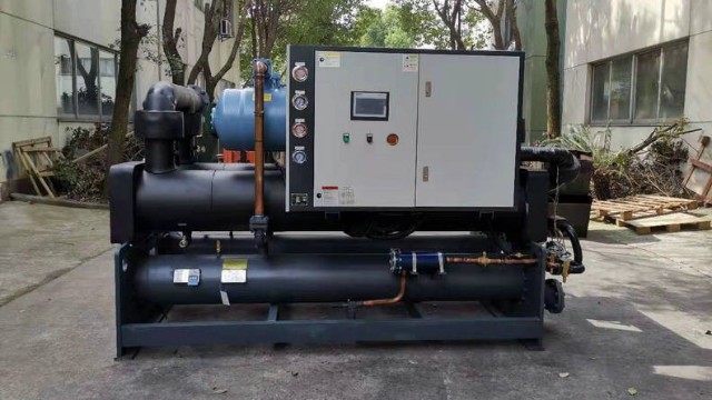 單機(jī)頭螺桿式冷水機(jī)