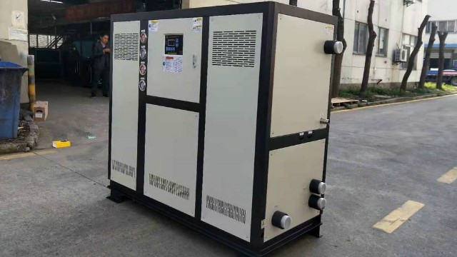 蘇州冷水機廠家分享20匹水冷式冷水機